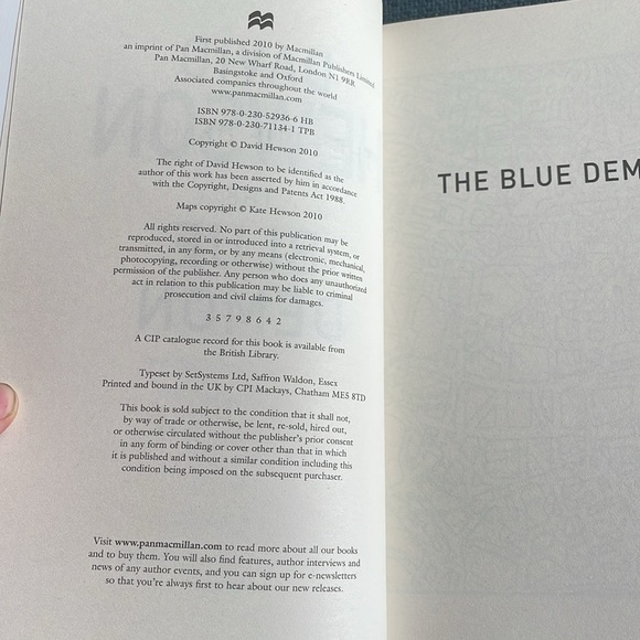 The Blue Demon - David Hewson. Thriller. Novel. Softcover. - Picture 4 of 7